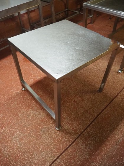 Stainless Steel Table 800 x 800 Pic 03